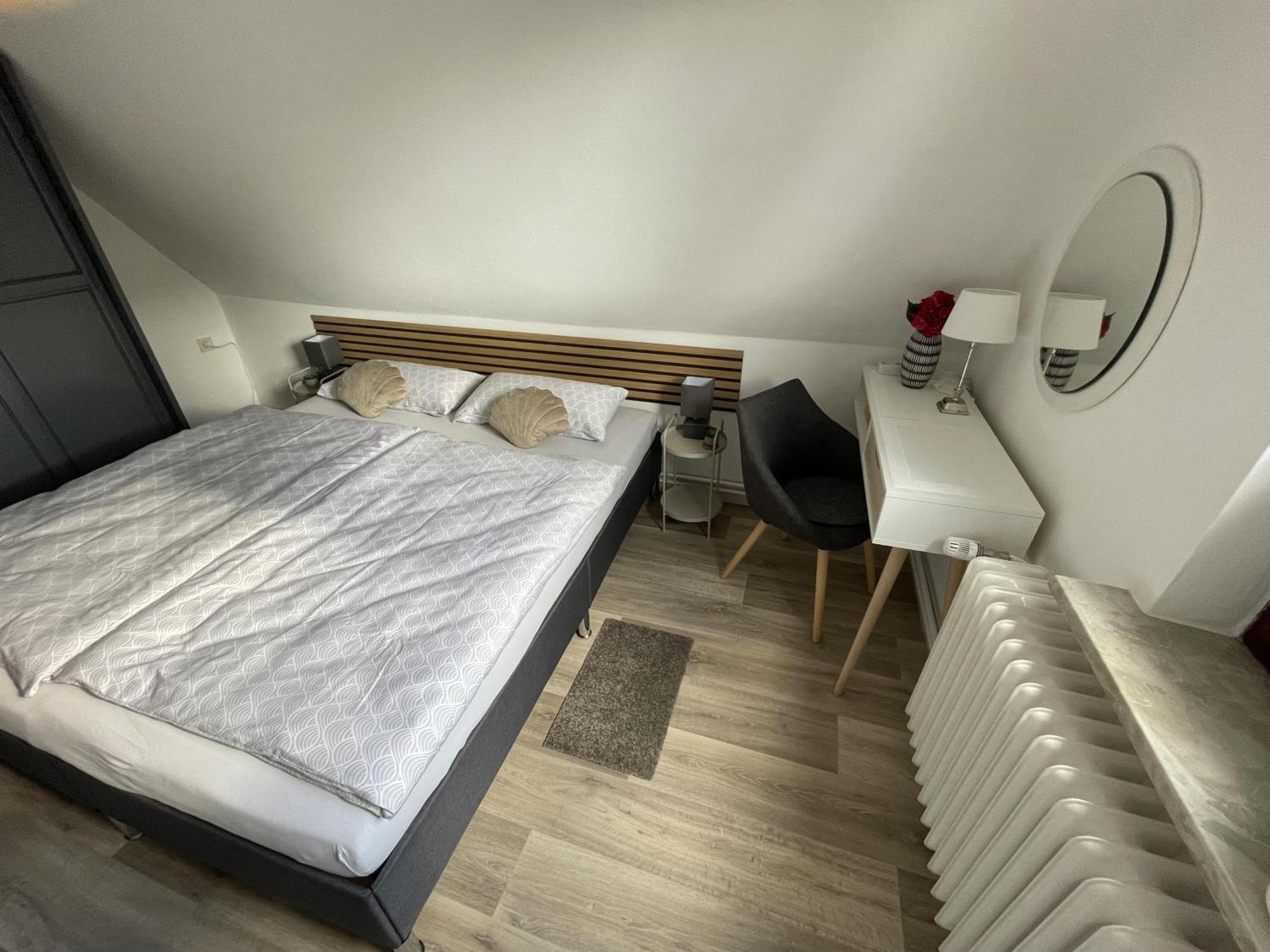 Ferienwohnung Alice Burhave Exteriör bild